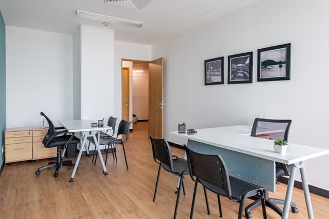 Coworking Av. Acanceh en Av. Acanceh, Manzana 2, Literal 3, Piso 3 Contraesquina, De Las Americas Supermanzana 11, 77504 Cancún, Q.R., México - De Las Americas